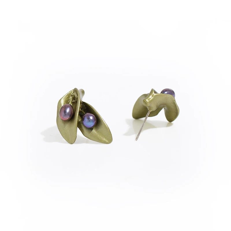 Bearcreekcreative Leaf Pearl Stud Earrings