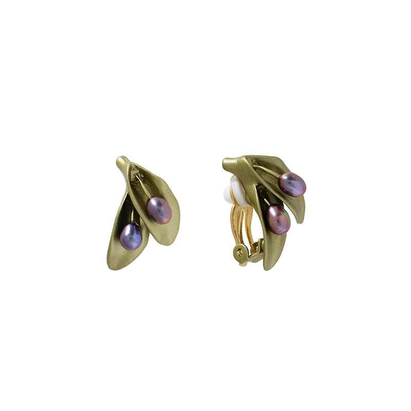 Bearcreekcreative Leaf Pearl Stud Earrings