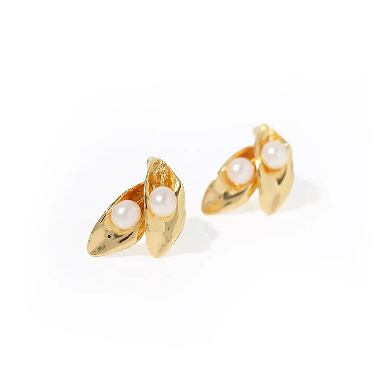 Bearcreekcreative Leaf Pearl Stud Earrings